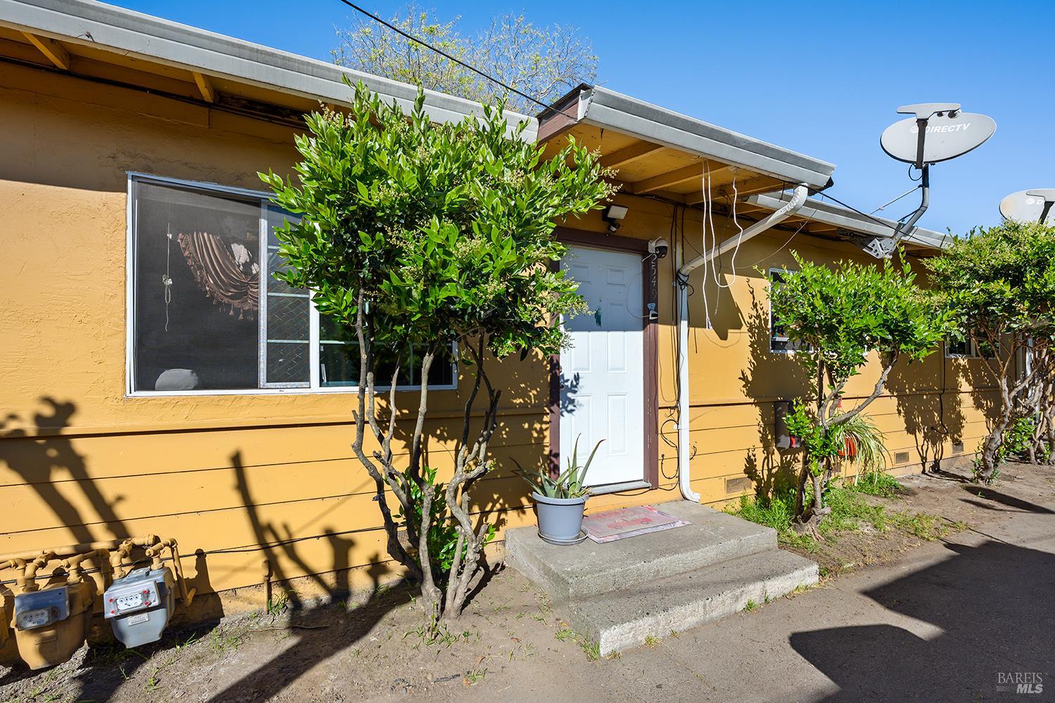 Detail Gallery Image 9 of 27 For 2549 Corby Ave, Santa Rosa,  CA 95407 - – Beds | – Baths