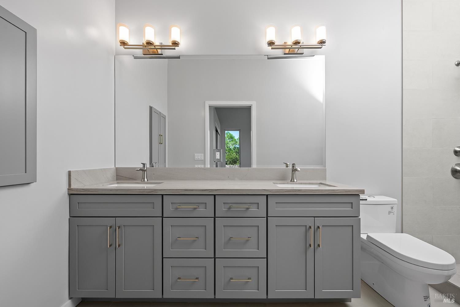 Detail Gallery Image 22 of 32 For 1292 Wikiup Dr, Santa Rosa,  CA 95403 - 2 Beds | 2 Baths