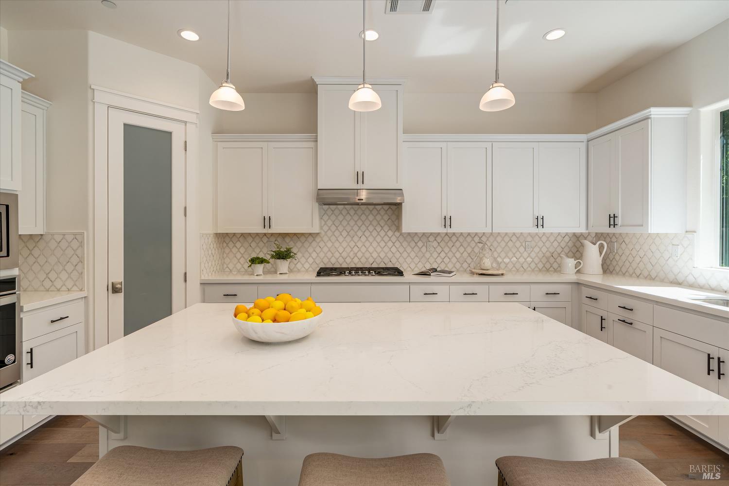 Detail Gallery Image 15 of 40 For 215 Pheasant Ct, Napa,  CA 94558 - 4 Beds | 2/1 Baths