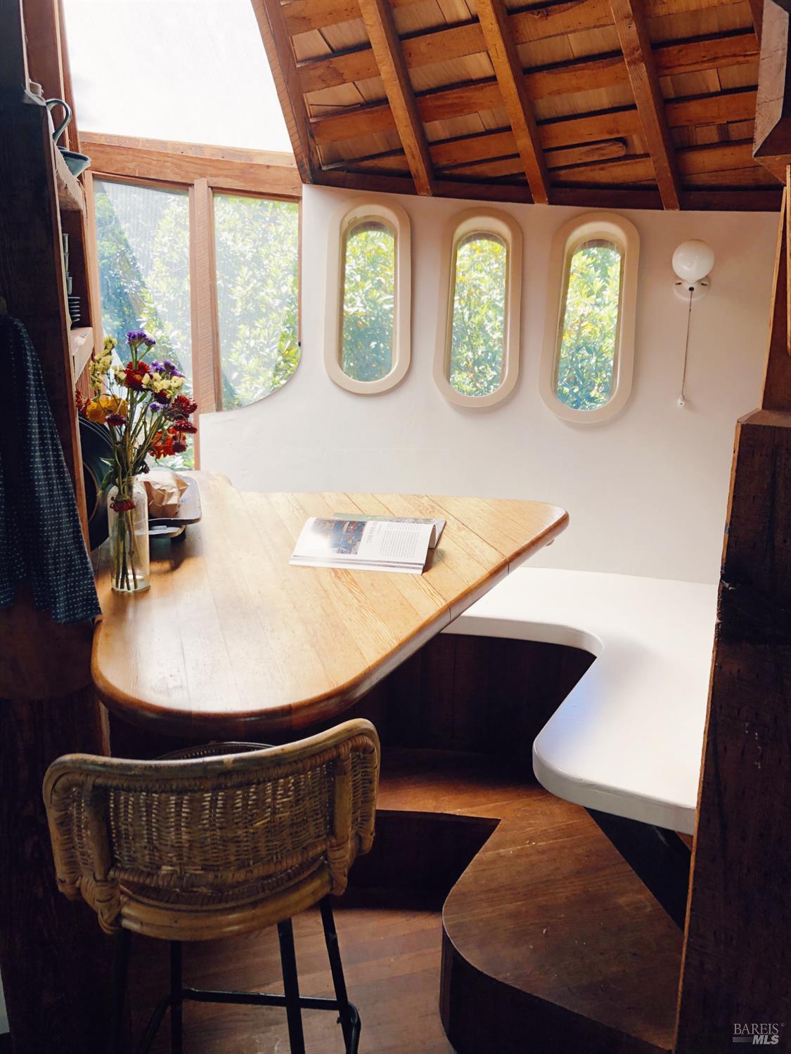 Detail Gallery Image 15 of 50 For Address Is Not Disclosed, Stinson Beach,  CA 94970 - 2 Beds | 2 Baths