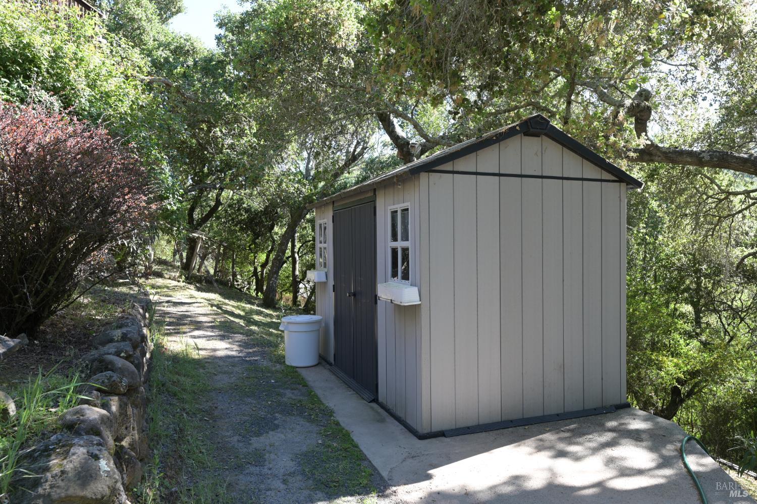 Detail Gallery Image 31 of 46 For 1676 Indian Valley Rd, Novato,  CA 94947 - 3 Beds | 4/1 Baths