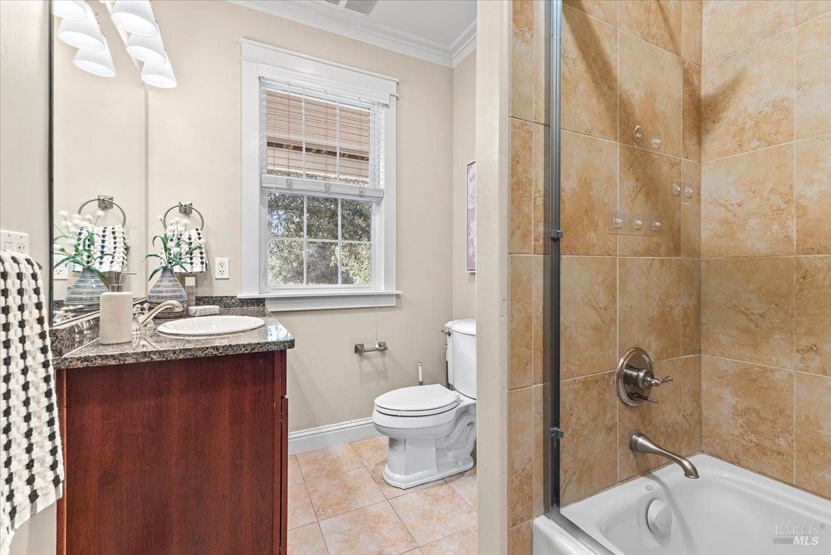 Detail Gallery Image 46 of 60 For 134 Moonlight Dr, Healdsburg,  CA 95448 - 4 Beds | 3/1 Baths