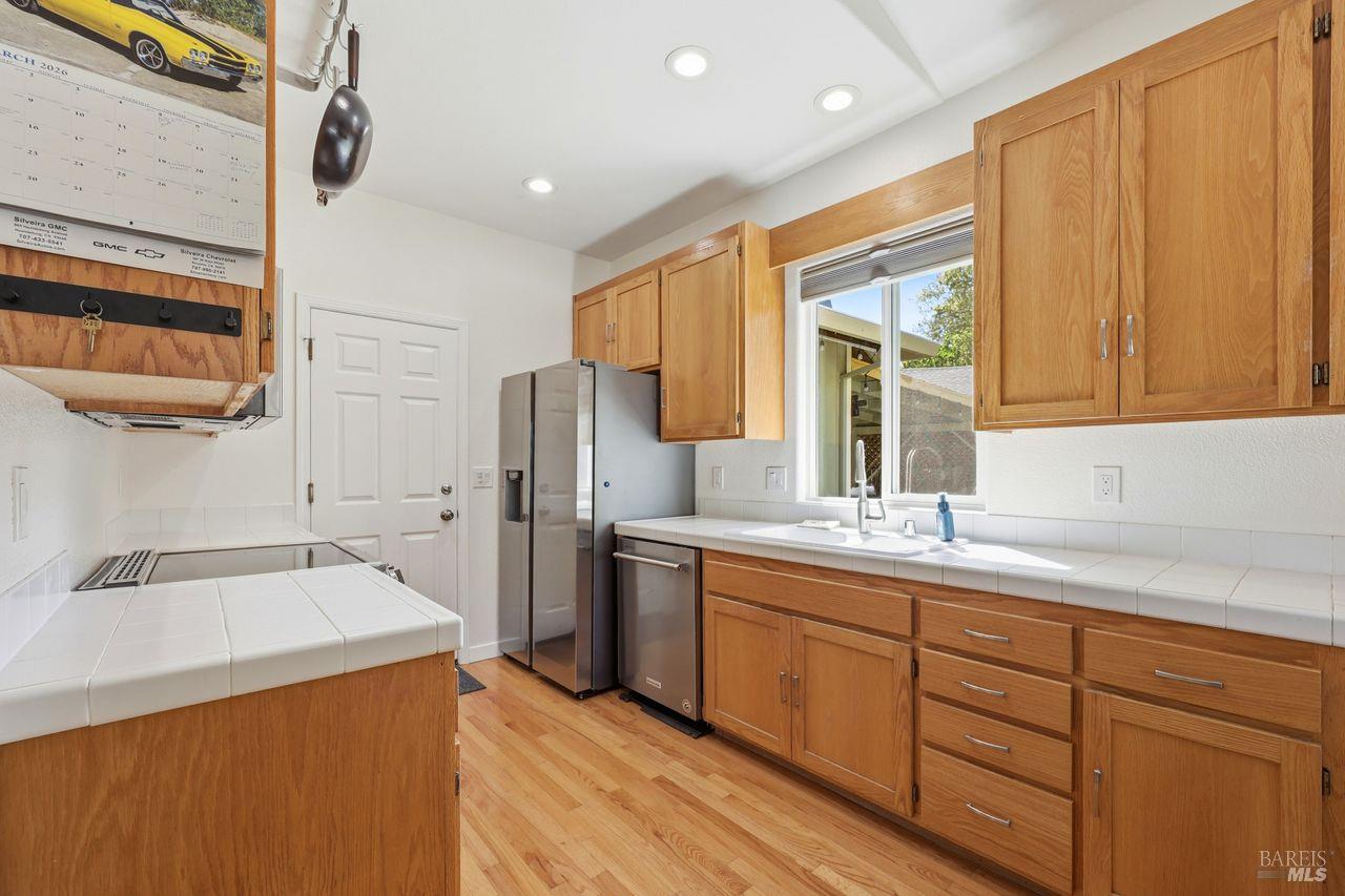 Detail Gallery Image 11 of 50 For 164 Fulton Pl, Windsor,  CA 95492 - 3 Beds | 2 Baths