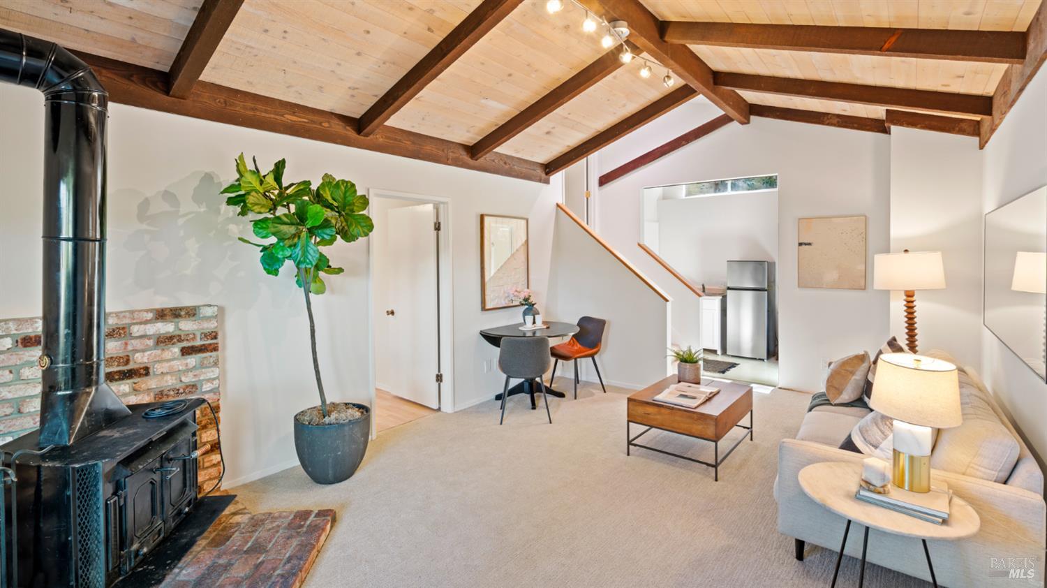 Detail Gallery Image 39 of 77 For 5 Viox Way, San Rafael,  CA 94901 - 4 Beds | 3/1 Baths