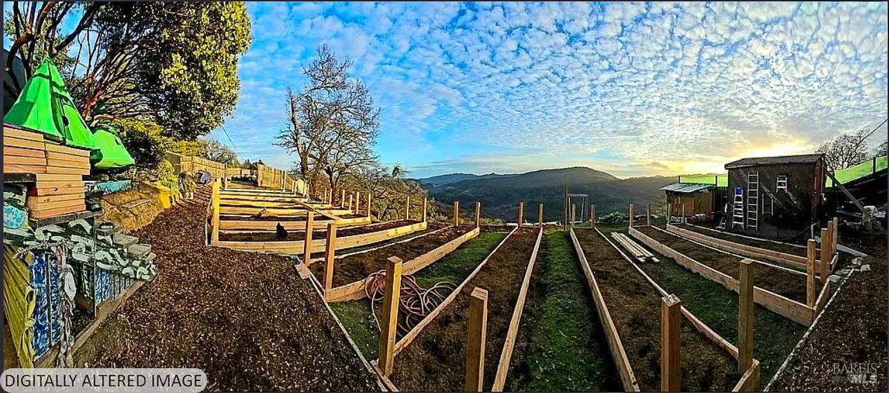 Detail Gallery Image 6 of 11 For 2233 Baywood Way, Willits,  CA 95490 - 1 Beds | 0/1 Baths