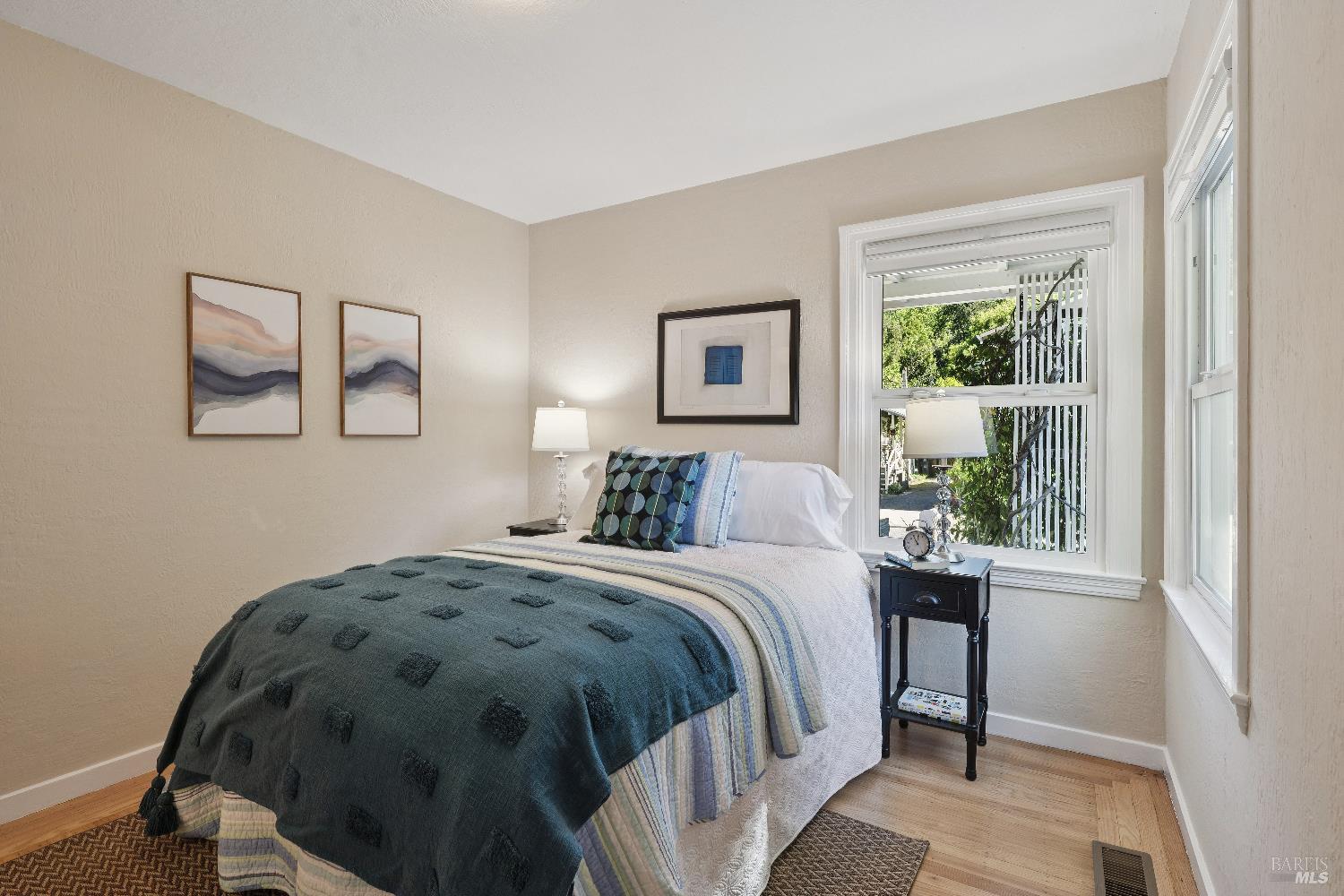 Detail Gallery Image 30 of 58 For 142 Dominga Ave, Fairfax,  CA 94930 - 3 Beds | 2 Baths