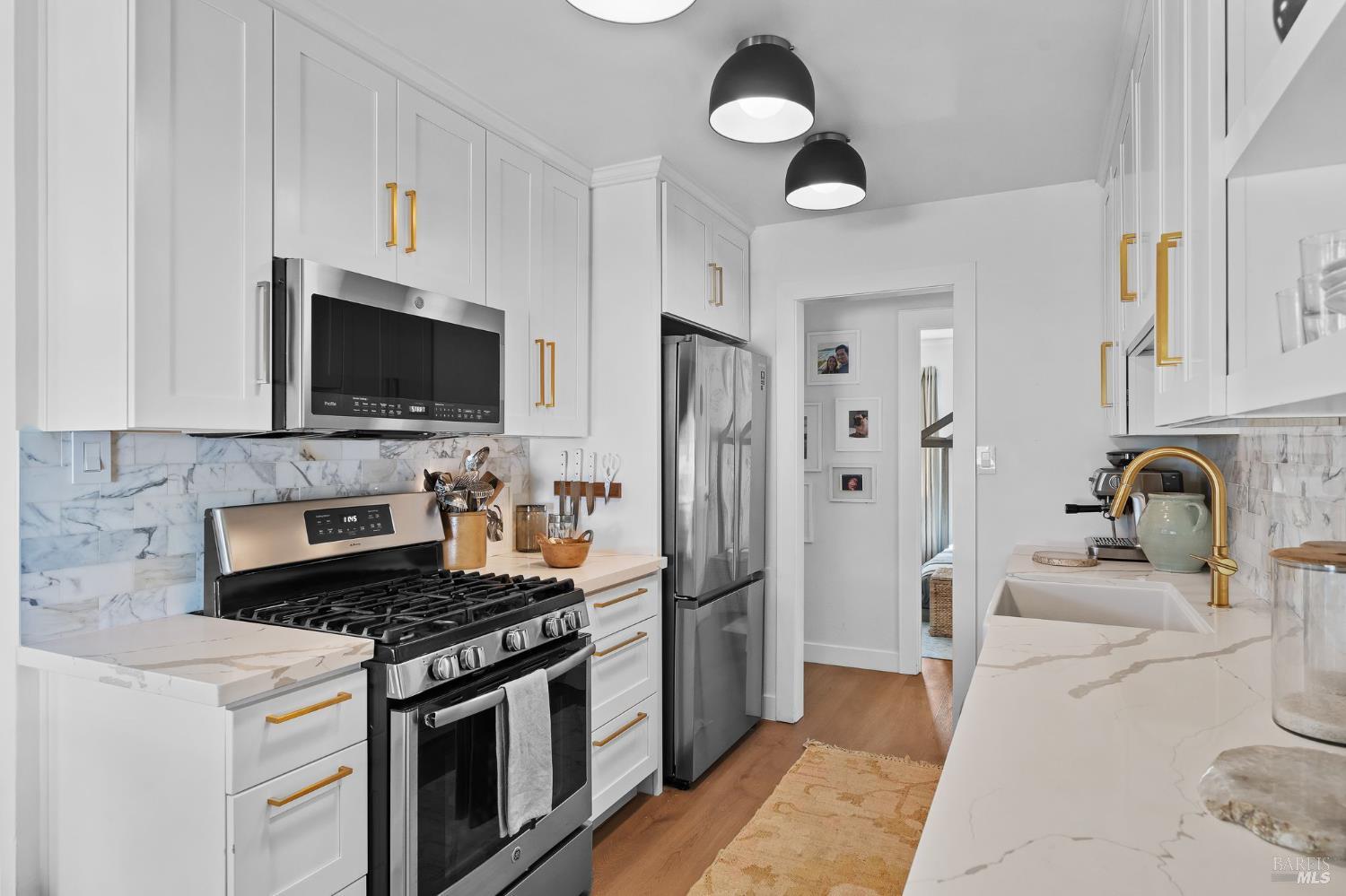 Detail Gallery Image 17 of 47 For 863 Oakwood Ave, Vallejo,  CA 94591 - 3 Beds | 1 Baths