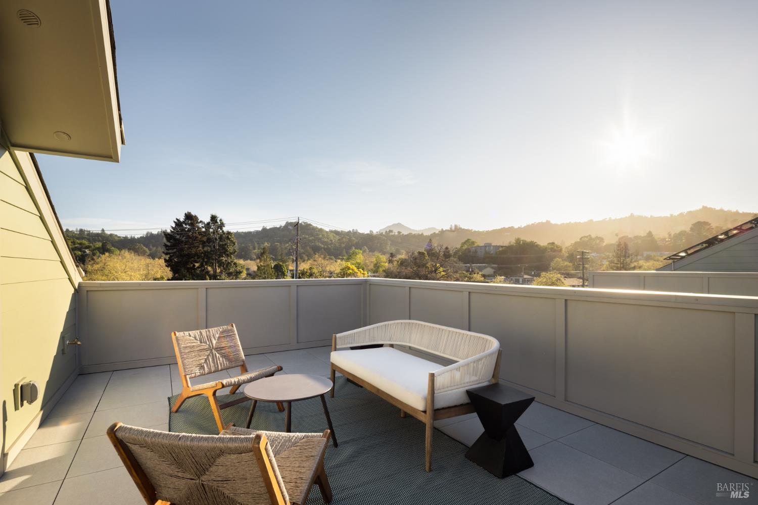 Detail Gallery Image 11 of 15 For 709 C St #2,  San Rafael,  CA 94901 - 3 Beds | 3/1 Baths