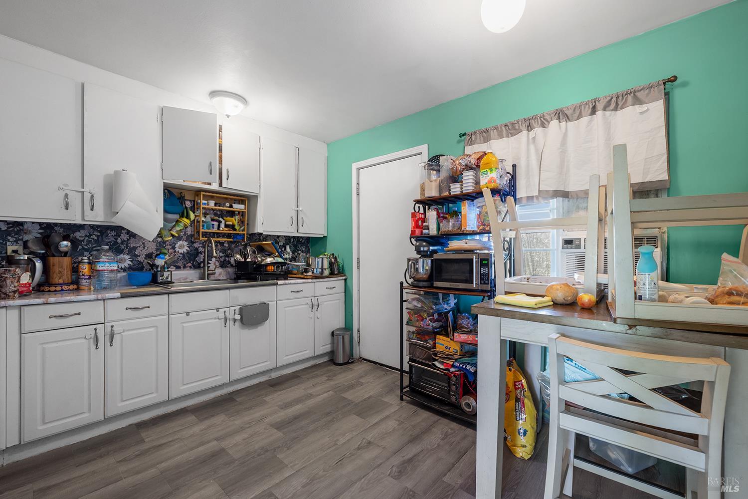 Detail Gallery Image 12 of 27 For 2549 Corby Ave, Santa Rosa,  CA 95407 - – Beds | – Baths