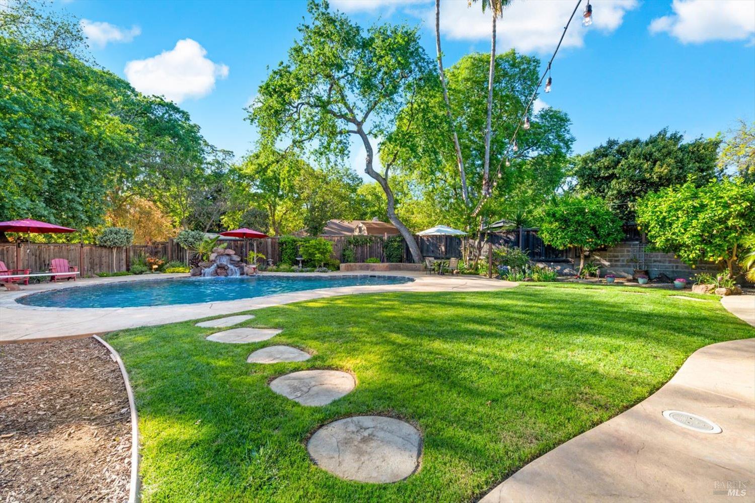 Detail Gallery Image 77 of 99 For 104 Westwood St, Vacaville,  CA 95688 - 5 Beds | 2/1 Baths