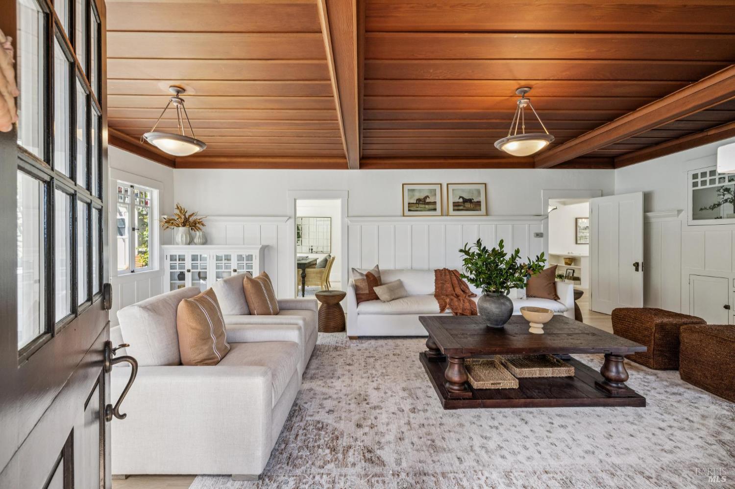 Detail Gallery Image 21 of 93 For 47 Main Dr, San Rafael,  CA 94901 - 4 Beds | 5 Baths