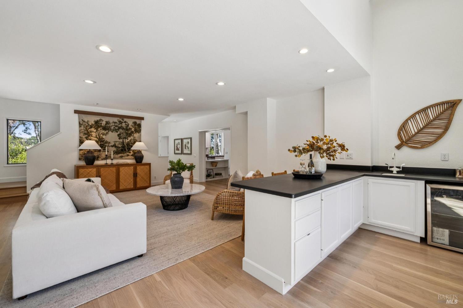 Detail Gallery Image 54 of 93 For 47 Main Dr, San Rafael,  CA 94901 - 4 Beds | 5 Baths