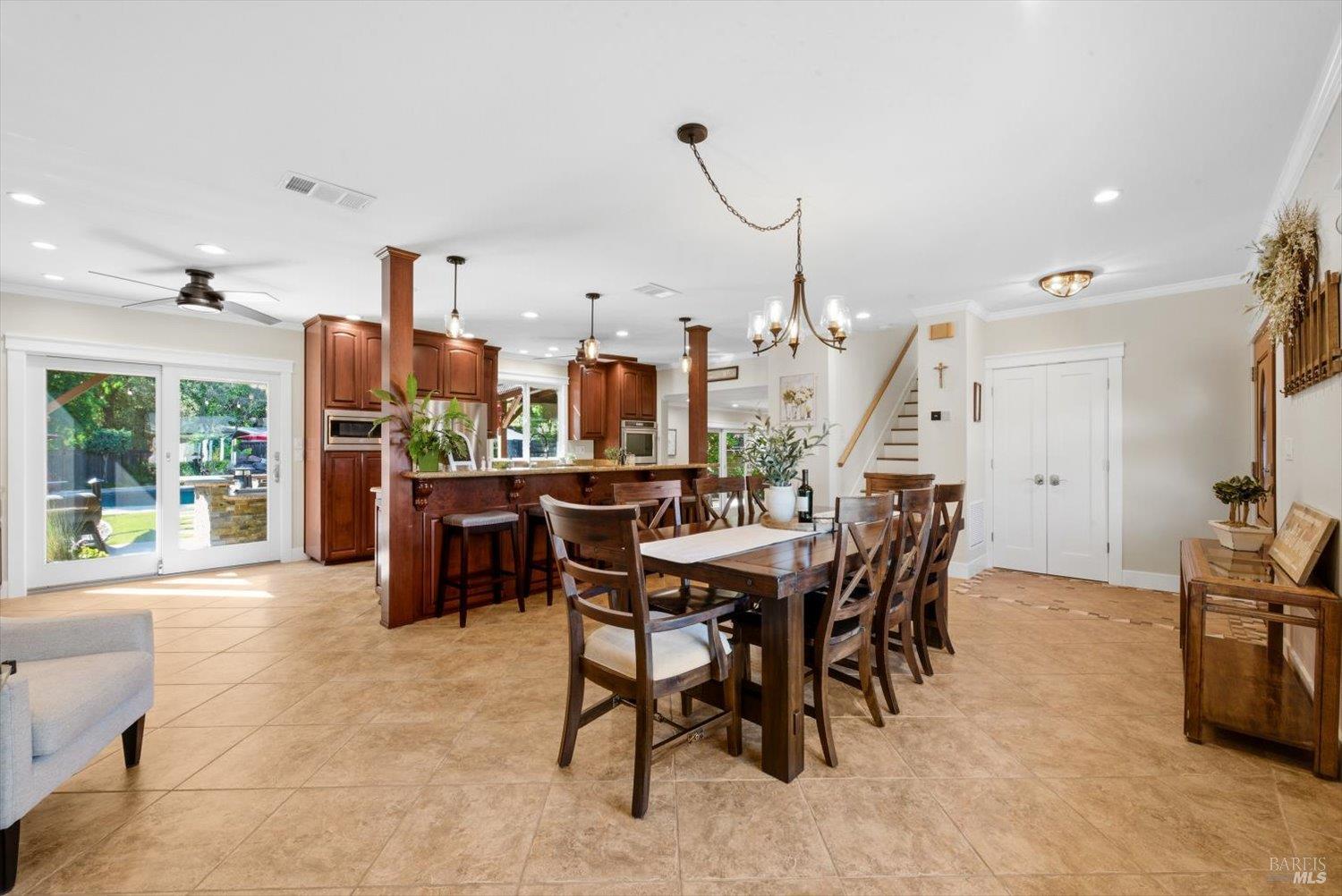 Detail Gallery Image 12 of 99 For 104 Westwood St, Vacaville,  CA 95688 - 5 Beds | 2/1 Baths