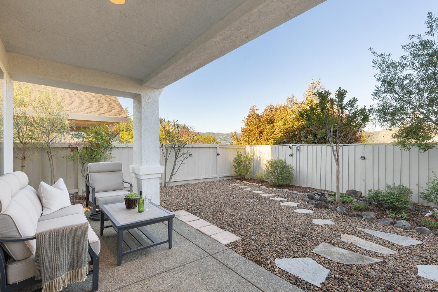 Detail Gallery Image 23 of 26 For 274 Red Mountain Dr, Cloverdale,  CA 95425 - 2 Beds | 2 Baths