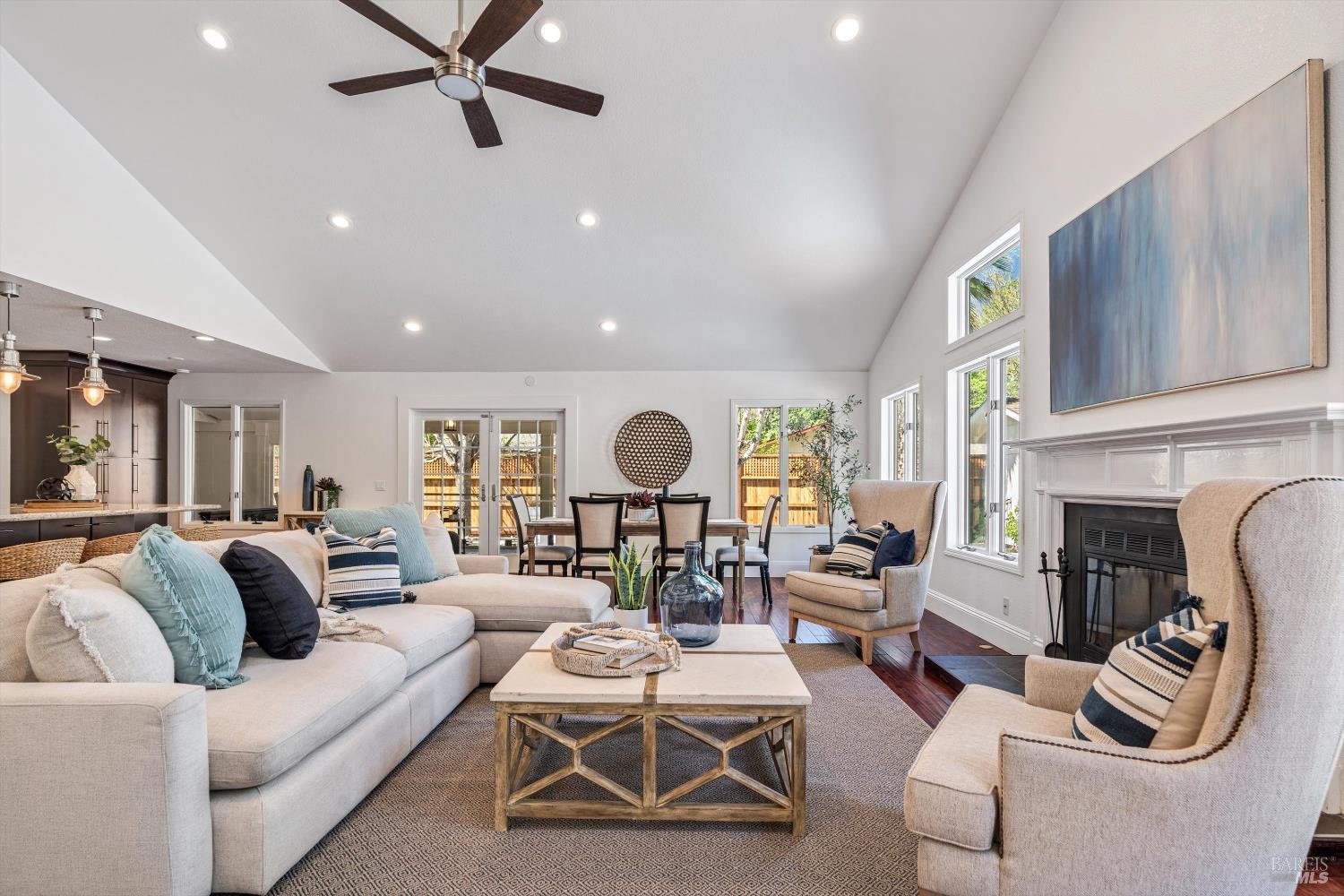 Detail Gallery Image 14 of 56 For 10014 Herb Rd, Windsor,  CA 95492 - 6 Beds | 3 Baths