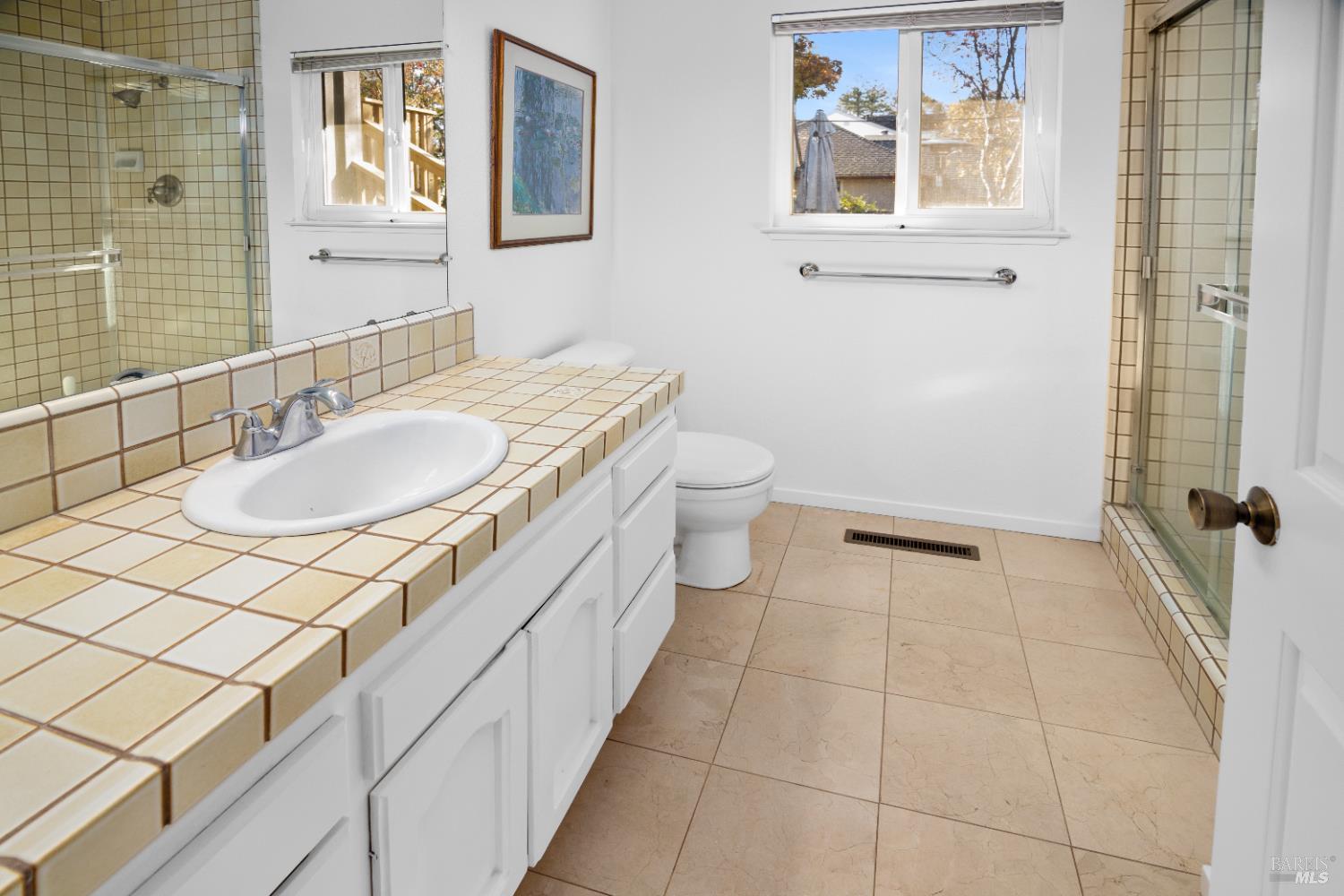 Detail Gallery Image 19 of 36 For 4808 Foxglove Ct, Santa Rosa,  CA 95405 - 4 Beds | 3 Baths