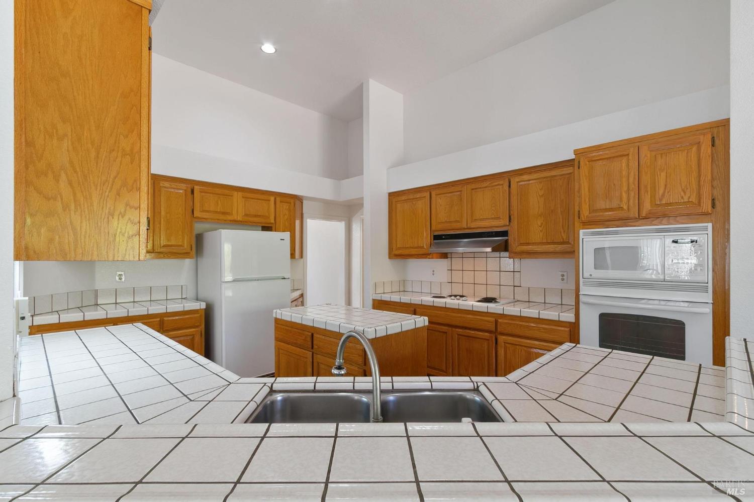 Detail Gallery Image 13 of 42 For 2988 Rustle Ct, Fairfield,  CA 94534 - 3 Beds | 2 Baths