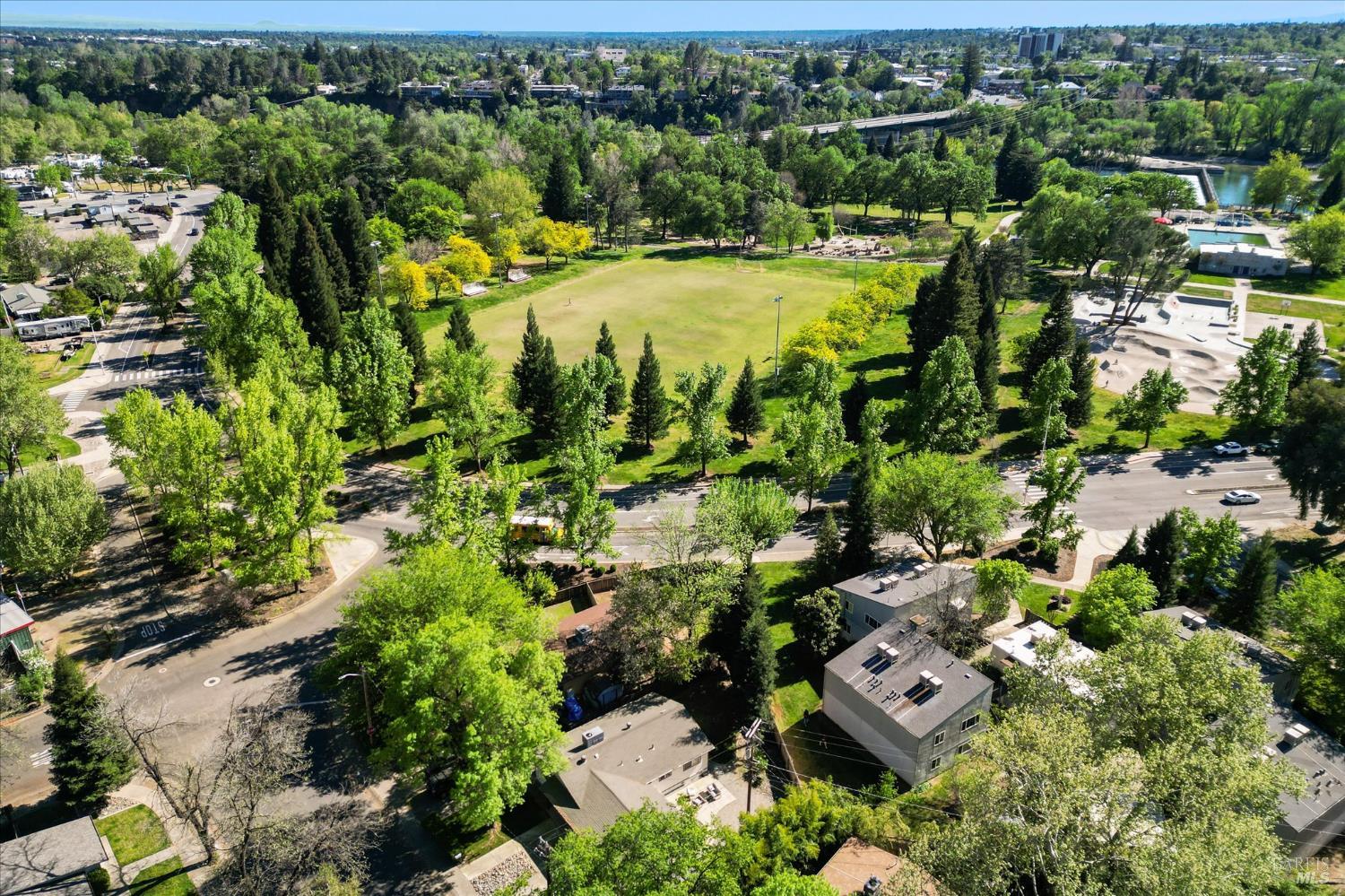 Detail Gallery Image 48 of 52 For 1723 Del Mar Ave, Redding,  CA 96003 - 3 Beds | 2 Baths