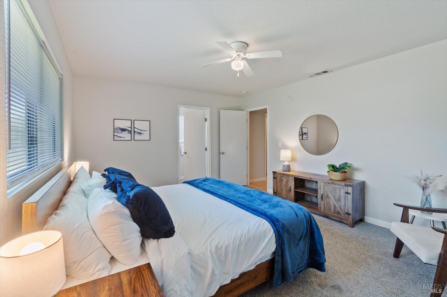 Detail Gallery Image 15 of 66 For 244 Woodhill Dr, Redding,  CA 96003 - 3 Beds | 2 Baths