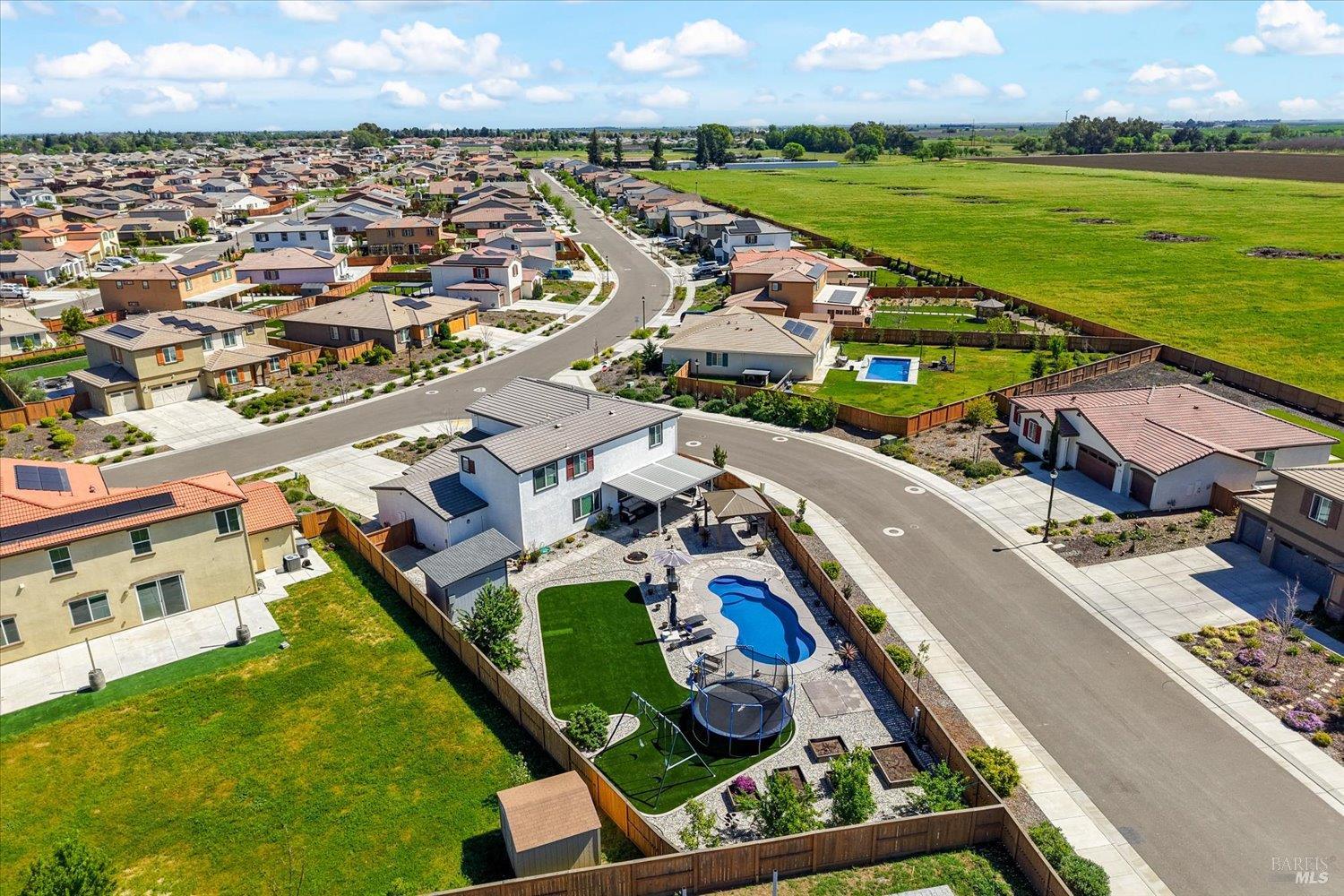 Detail Gallery Image 64 of 81 For 1685 Blossom Way, Dixon,  CA 95620 - 4 Beds | 3 Baths