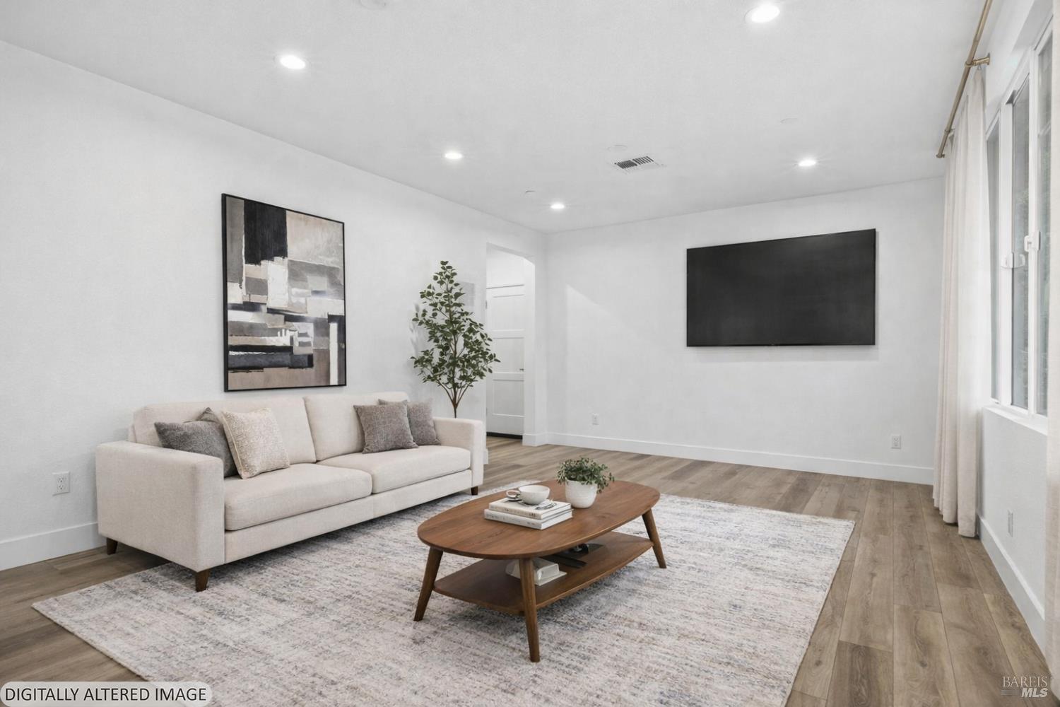 Detail Gallery Image 17 of 46 For 2782 Bella Cir, Santa Rosa,  CA 95407 - 3 Beds | 2/1 Baths