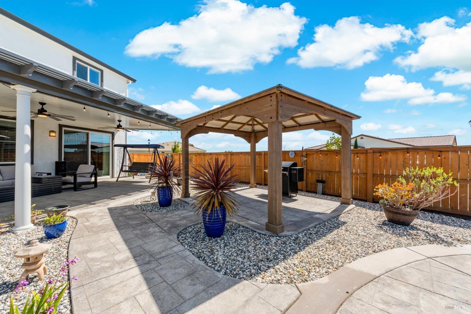 Detail Gallery Image 53 of 81 For 1685 Blossom Way, Dixon,  CA 95620 - 4 Beds | 3 Baths