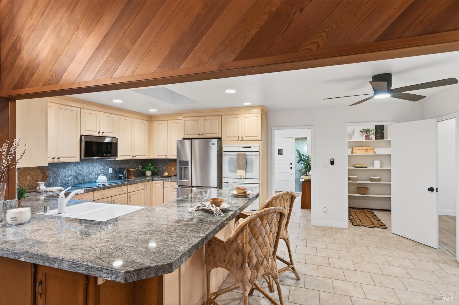 Detail Gallery Image 18 of 79 For 2447 Rigdon St, Napa,  CA 94558 - 5 Beds | 4 Baths