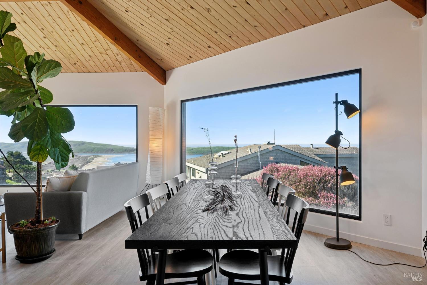 Detail Gallery Image 27 of 98 For 557 Oceana Dr, Dillon Beach,  CA 94929 - 3 Beds | 3 Baths