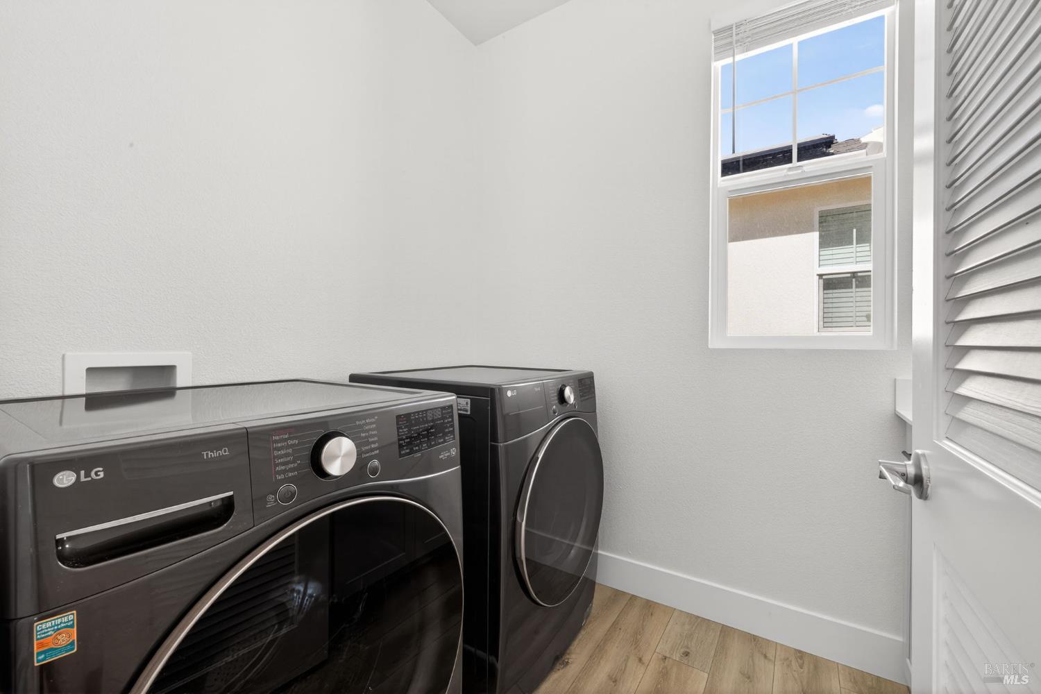 Detail Gallery Image 33 of 46 For 2782 Bella Cir, Santa Rosa,  CA 95407 - 3 Beds | 2/1 Baths