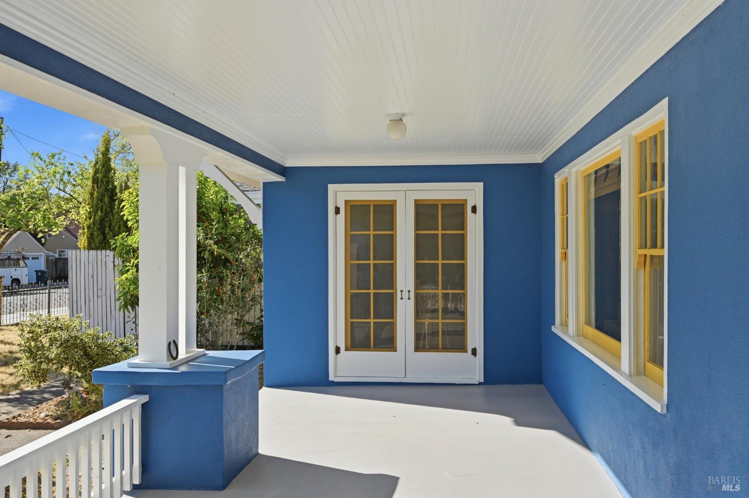 Detail Gallery Image 3 of 38 For 2001 Rogers Way, Santa Rosa,  CA 95404 - 3 Beds | 1/1 Baths