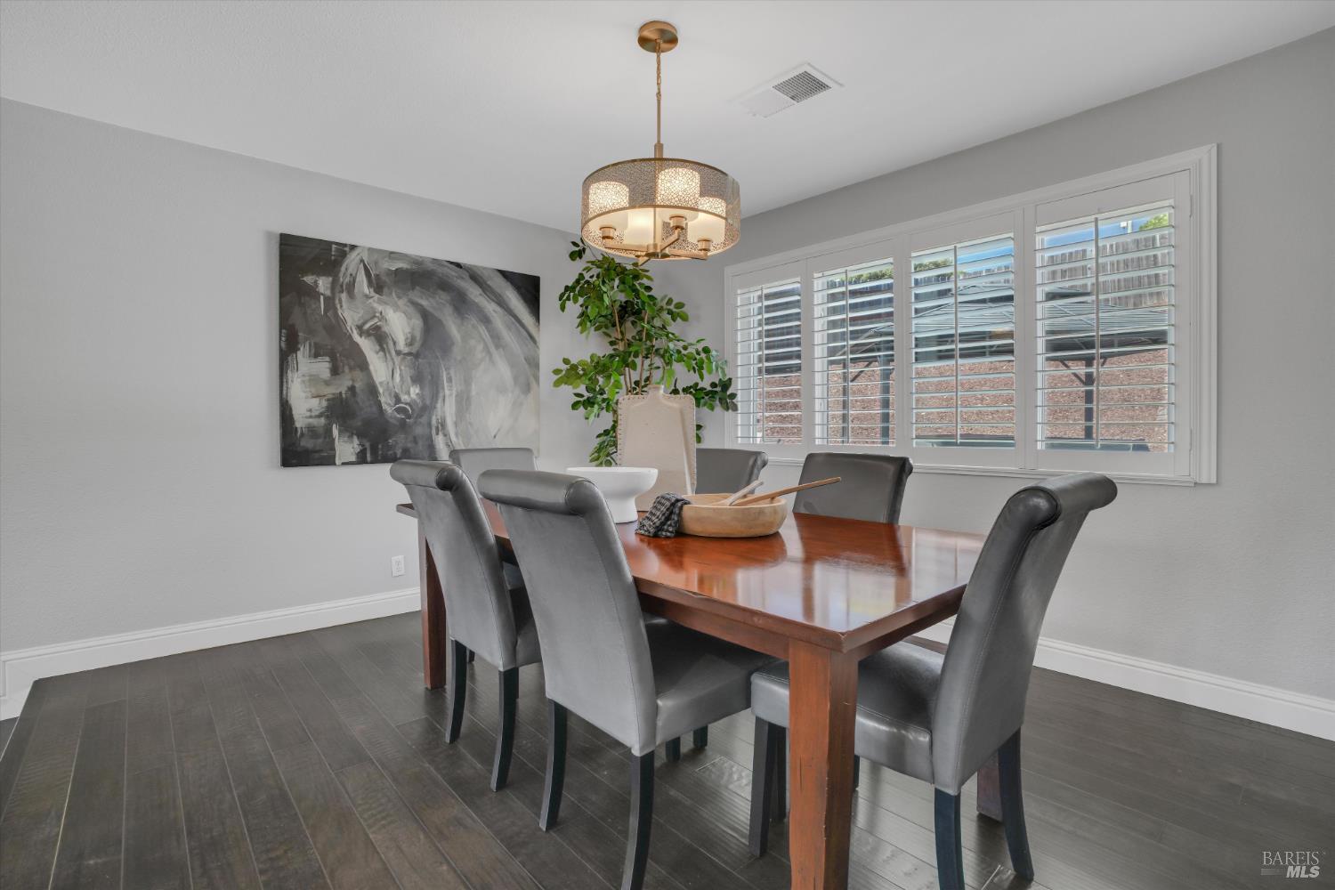 Detail Gallery Image 7 of 36 For 249 Baker St, Benicia,  CA 94510 - 4 Beds | 2/1 Baths