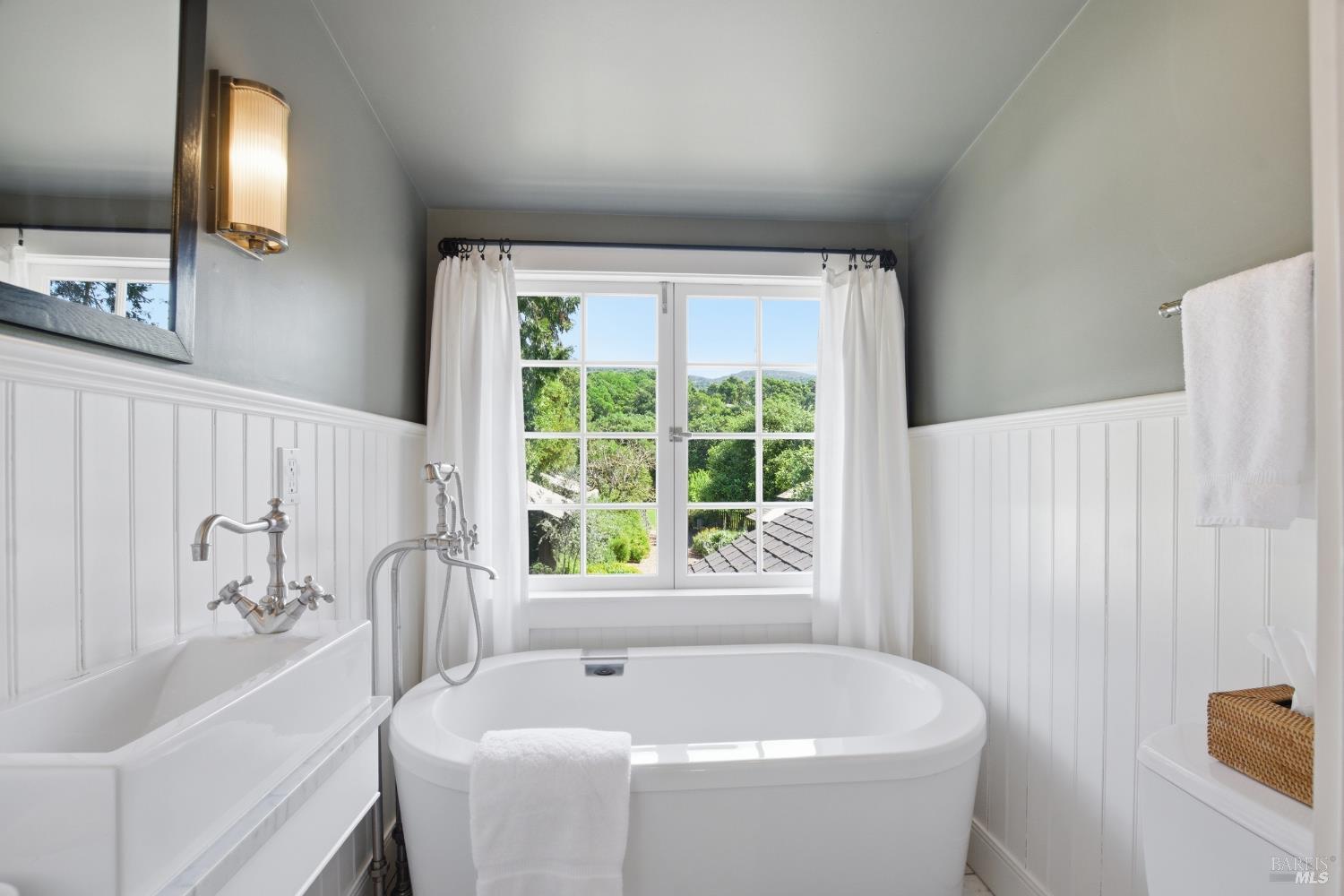 Detail Gallery Image 26 of 58 For 2072 Kirkland Ave, Napa,  CA 94558 - 3 Beds | 2 Baths