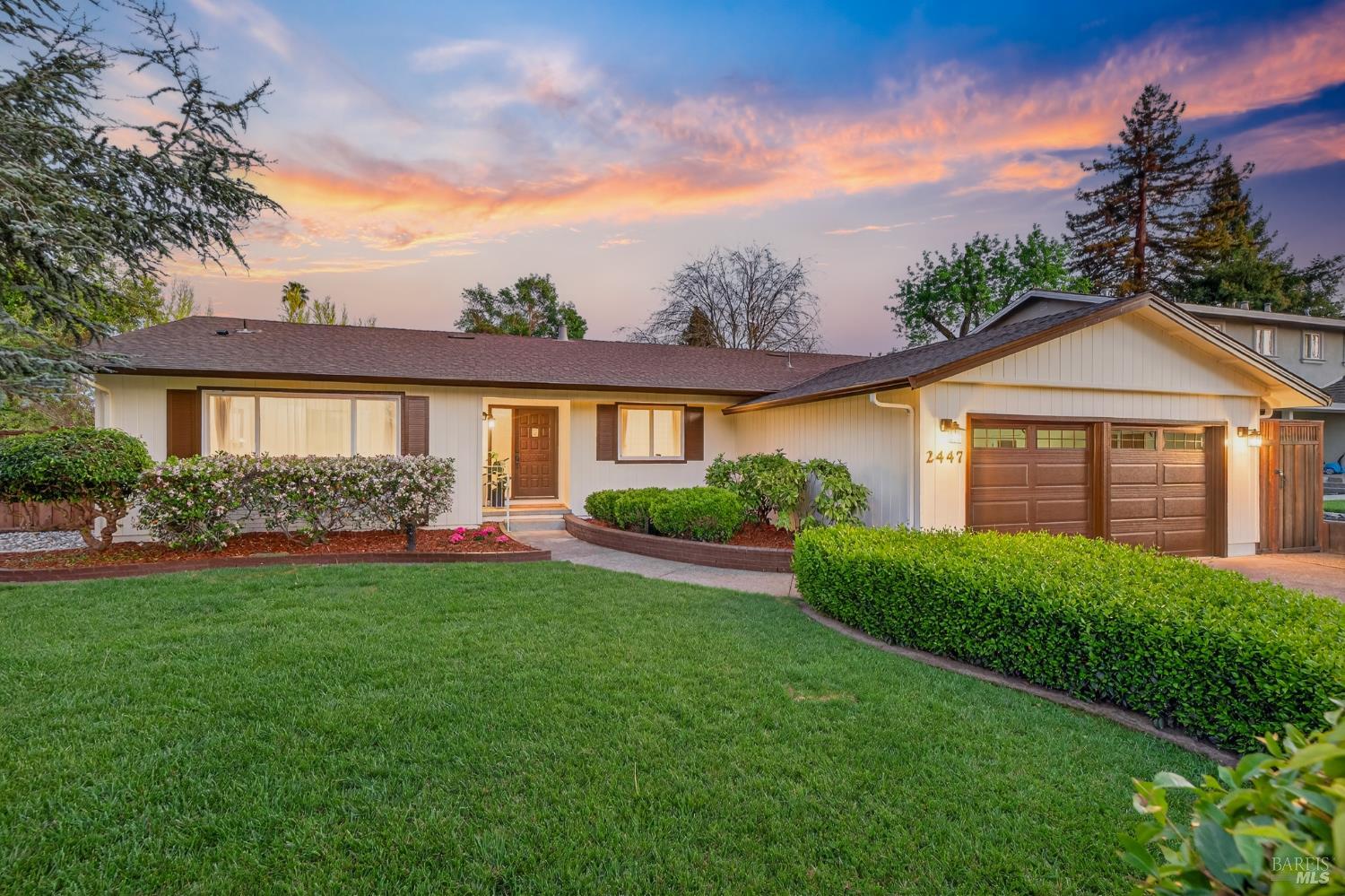 Detail Gallery Image 8 of 79 For 2447 Rigdon St, Napa,  CA 94558 - 5 Beds | 4 Baths