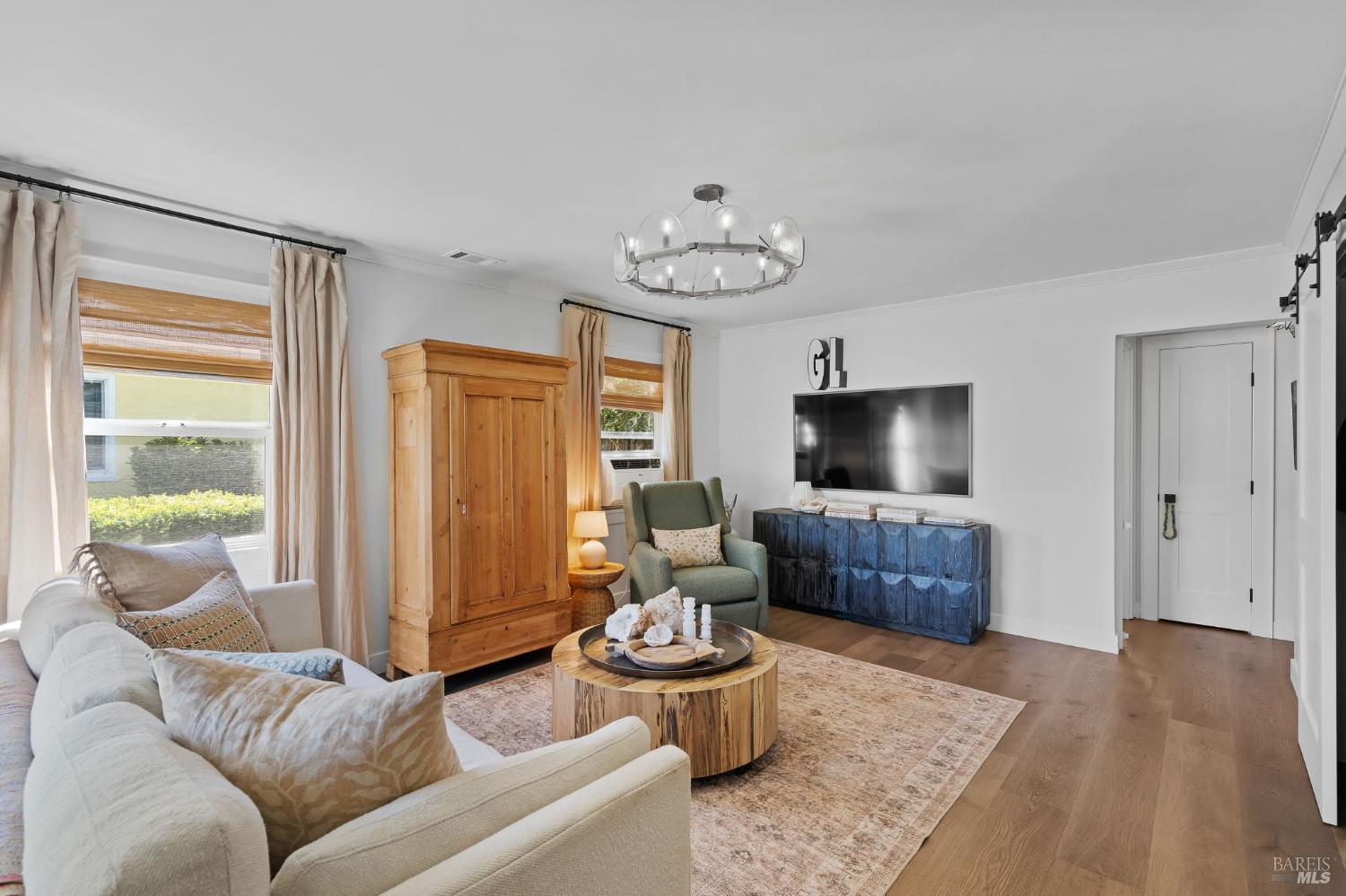 Detail Gallery Image 8 of 47 For 863 Oakwood Ave, Vallejo,  CA 94591 - 3 Beds | 1 Baths