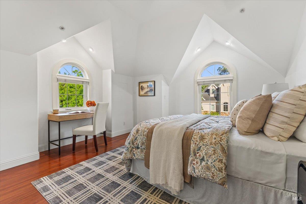 Detail Gallery Image 38 of 60 For 134 Moonlight Dr, Healdsburg,  CA 95448 - 4 Beds | 3/1 Baths