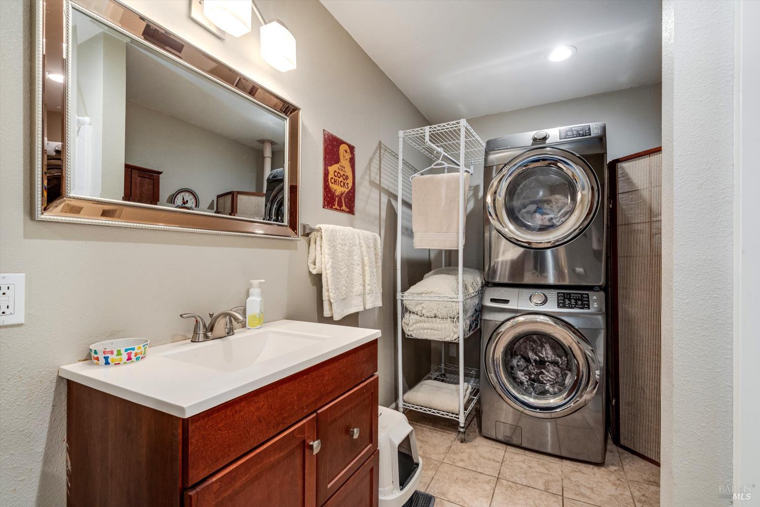 Detail Gallery Image 52 of 92 For 353 Patrick Ln, Windsor,  CA 95492 - 4 Beds | 3 Baths