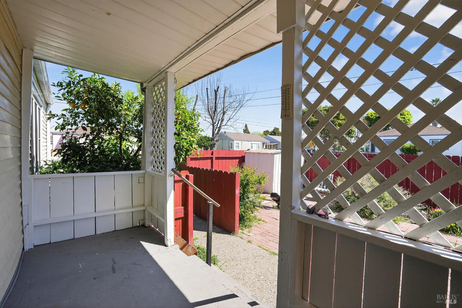 Detail Gallery Image 6 of 30 For 1565 Timothy Dr, San Leandro,  CA 94577 - 4 Beds | 2 Baths