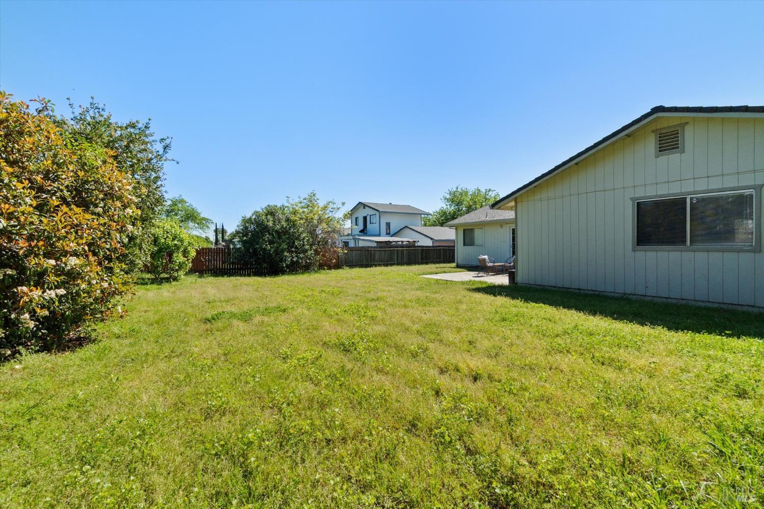 Detail Gallery Image 37 of 66 For 244 Woodhill Dr, Redding,  CA 96003 - 3 Beds | 2 Baths