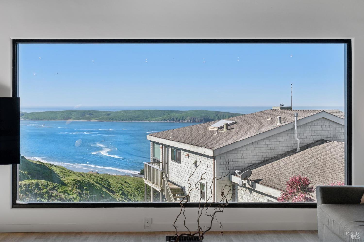 Detail Gallery Image 30 of 98 For 557 Oceana Dr, Dillon Beach,  CA 94929 - 3 Beds | 3 Baths