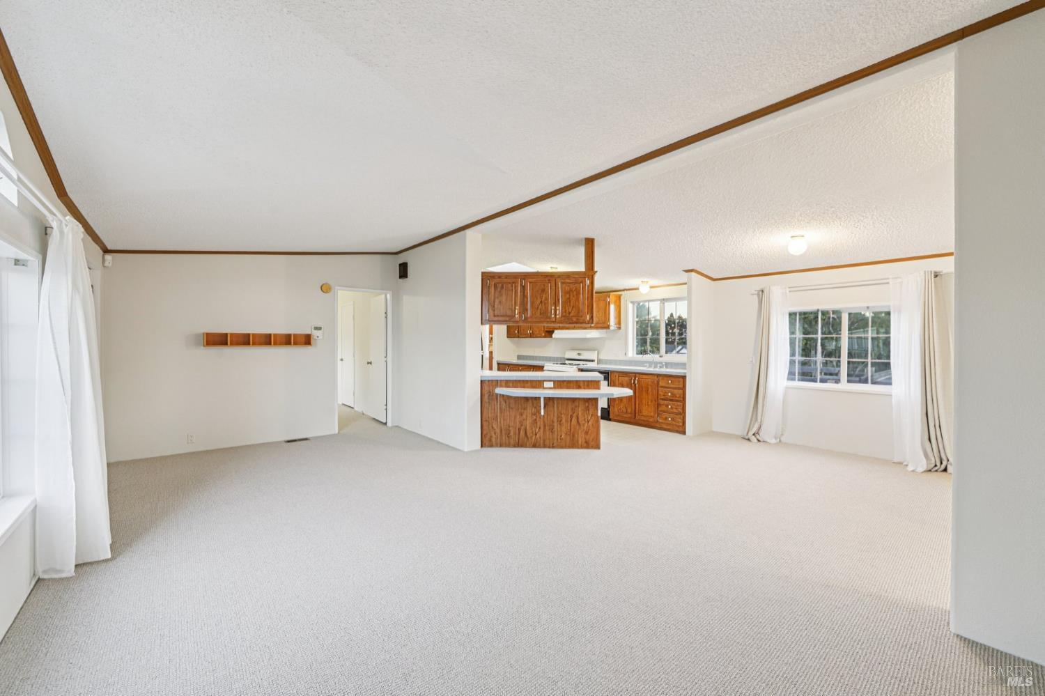 Detail Gallery Image 7 of 47 For 2704 Ridge Rd, San Pablo,  CA 94806 - 3 Beds | 2 Baths