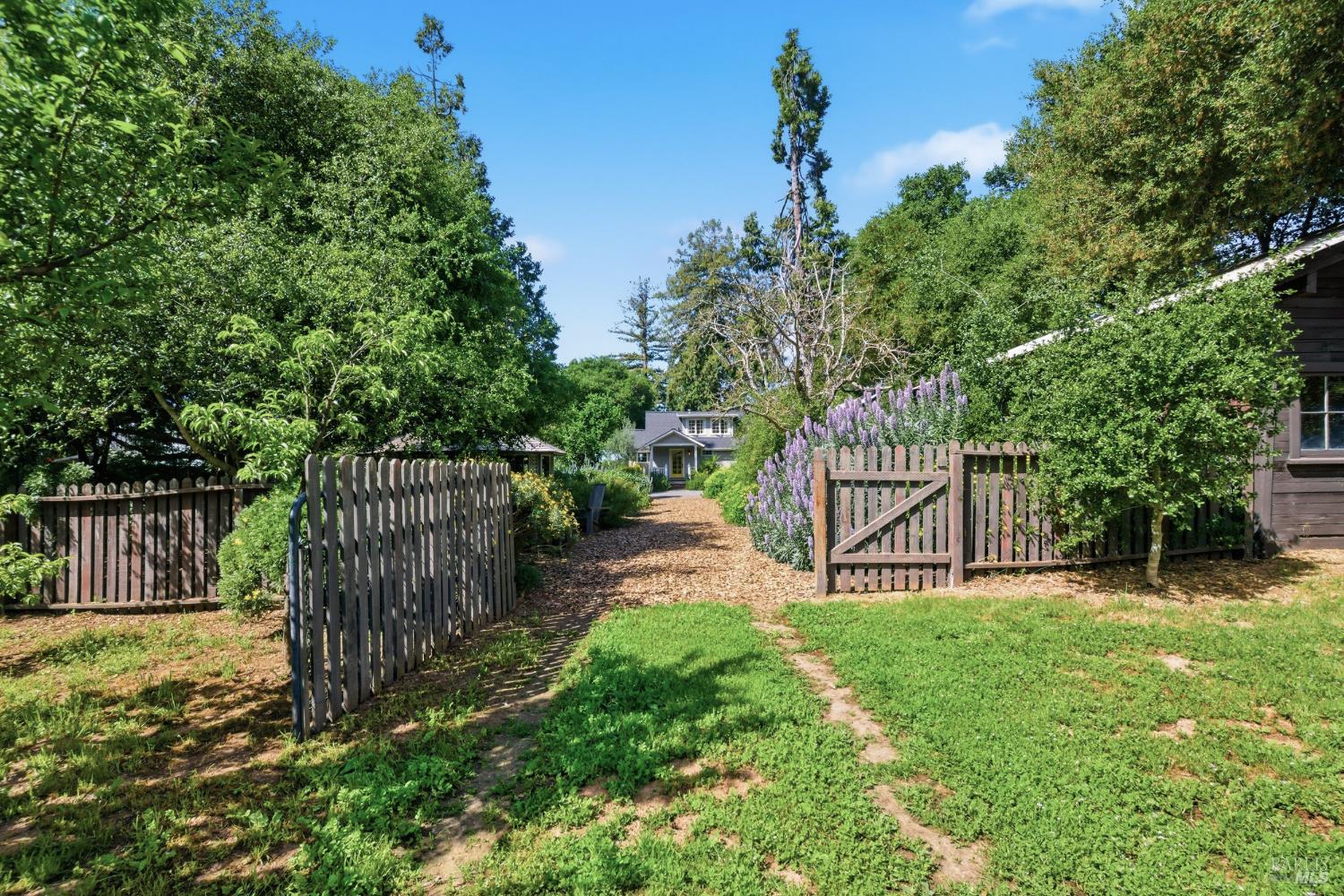 Detail Gallery Image 48 of 58 For 2072 Kirkland Ave, Napa,  CA 94558 - 3 Beds | 2 Baths