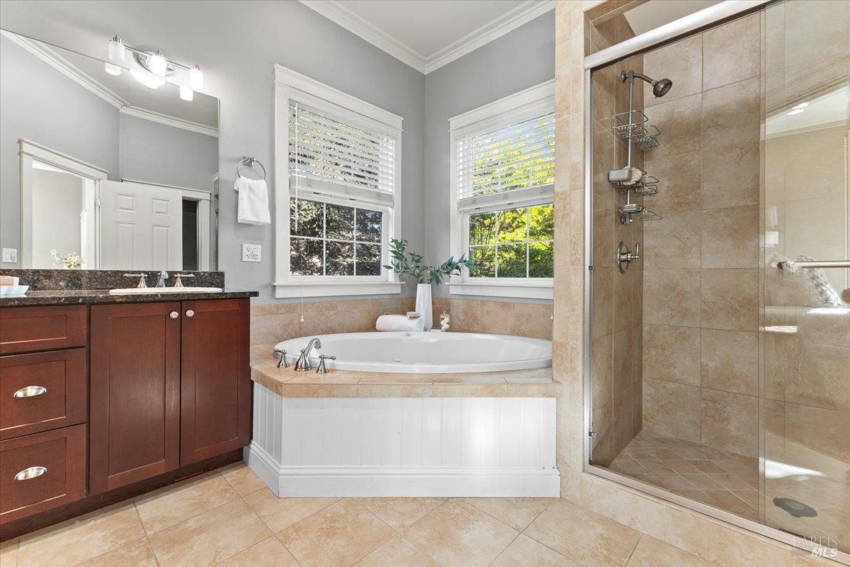 Detail Gallery Image 32 of 60 For 134 Moonlight Dr, Healdsburg,  CA 95448 - 4 Beds | 3/1 Baths