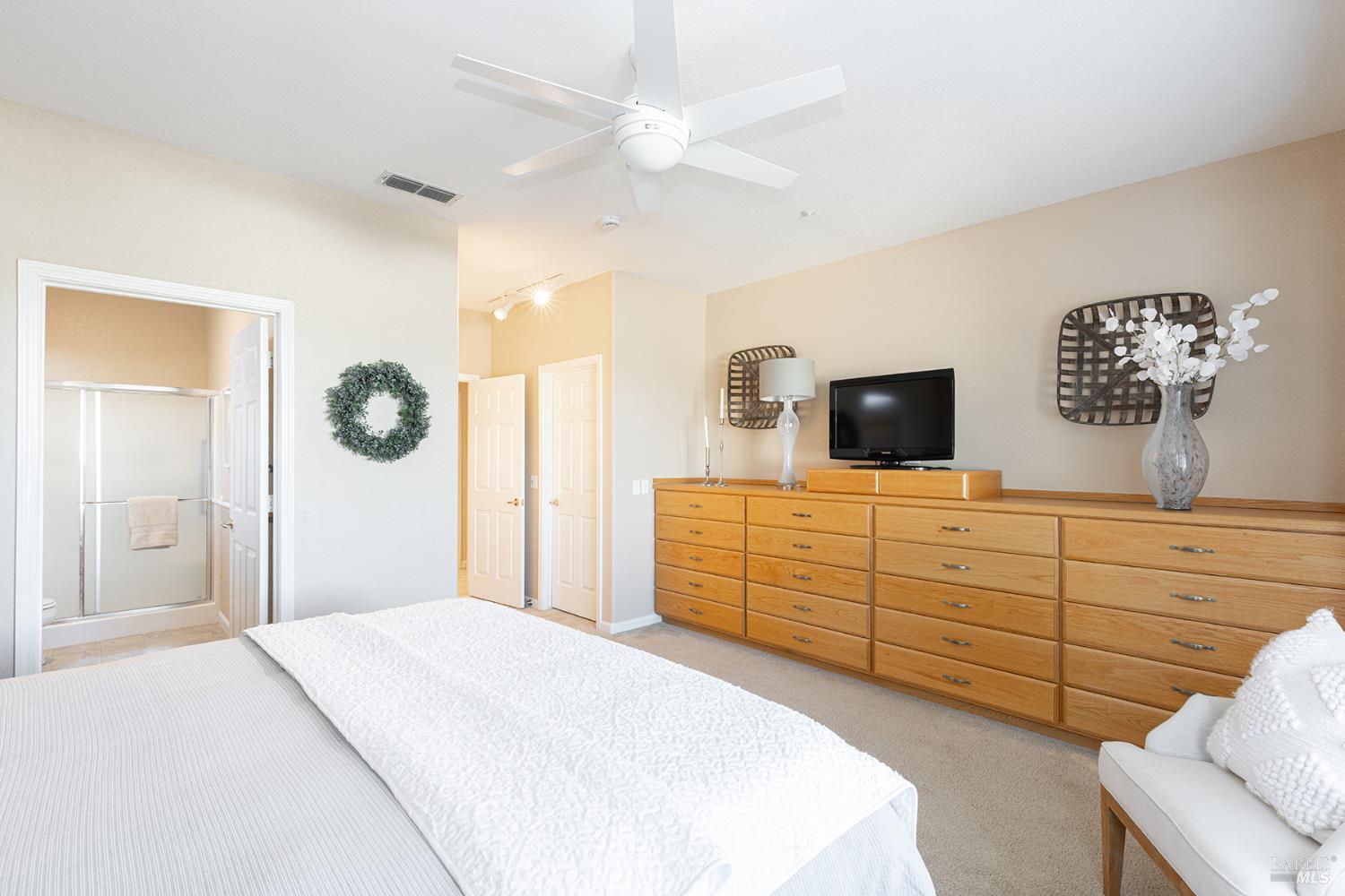 Detail Gallery Image 18 of 26 For 274 Red Mountain Dr, Cloverdale,  CA 95425 - 2 Beds | 2 Baths