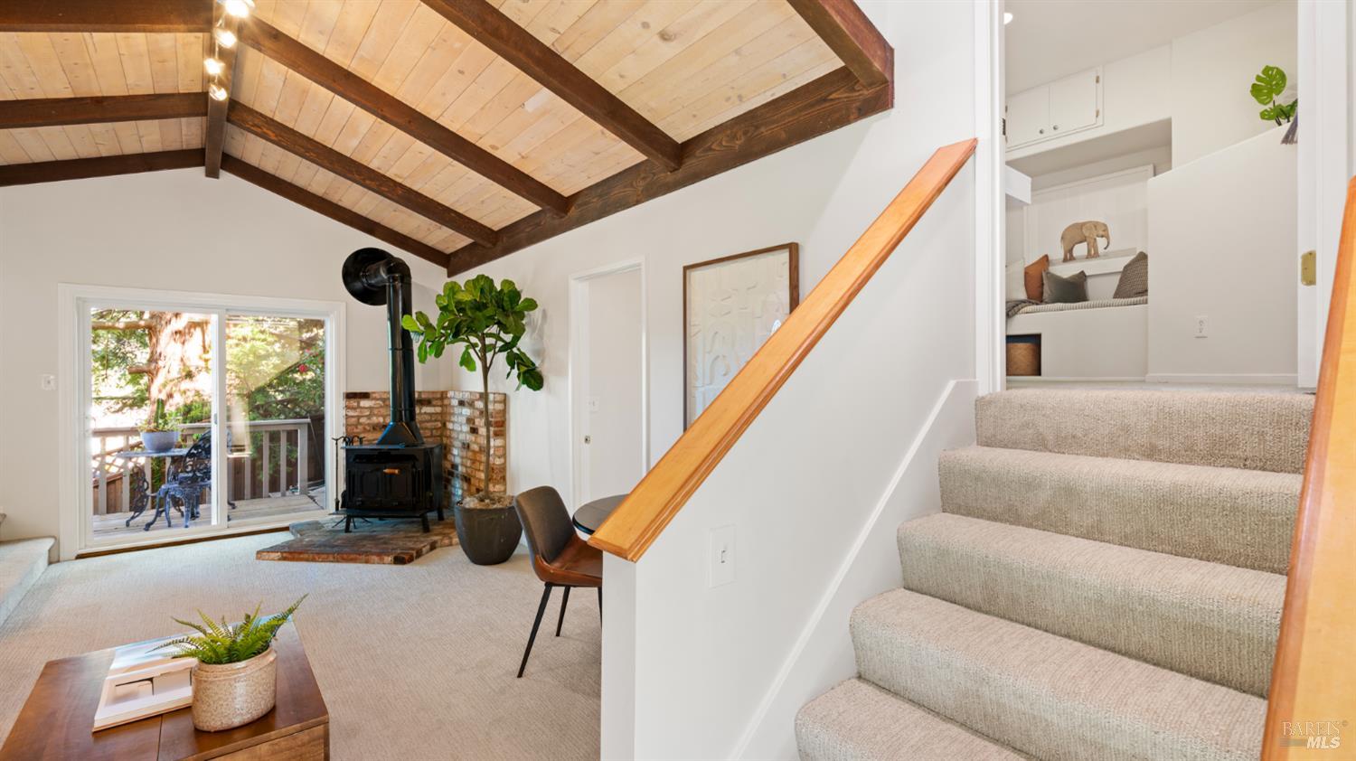 Detail Gallery Image 46 of 77 For 5 Viox Way, San Rafael,  CA 94901 - 4 Beds | 3/1 Baths