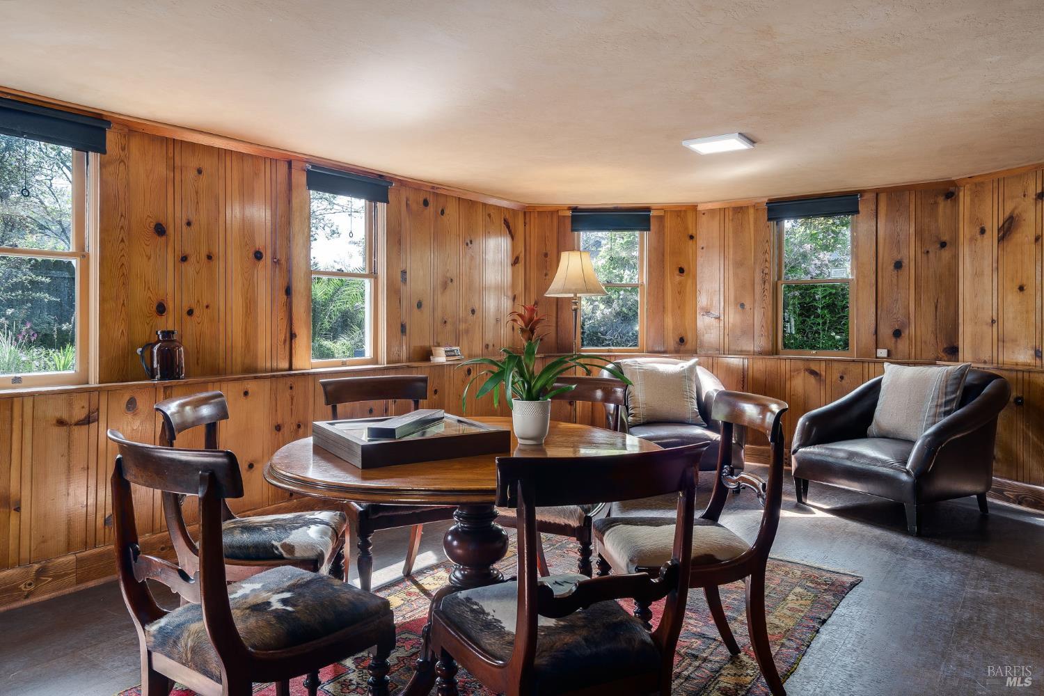 Detail Gallery Image 34 of 72 For 2230 1st St, Napa,  CA 94559 - 5 Beds | 2 Baths