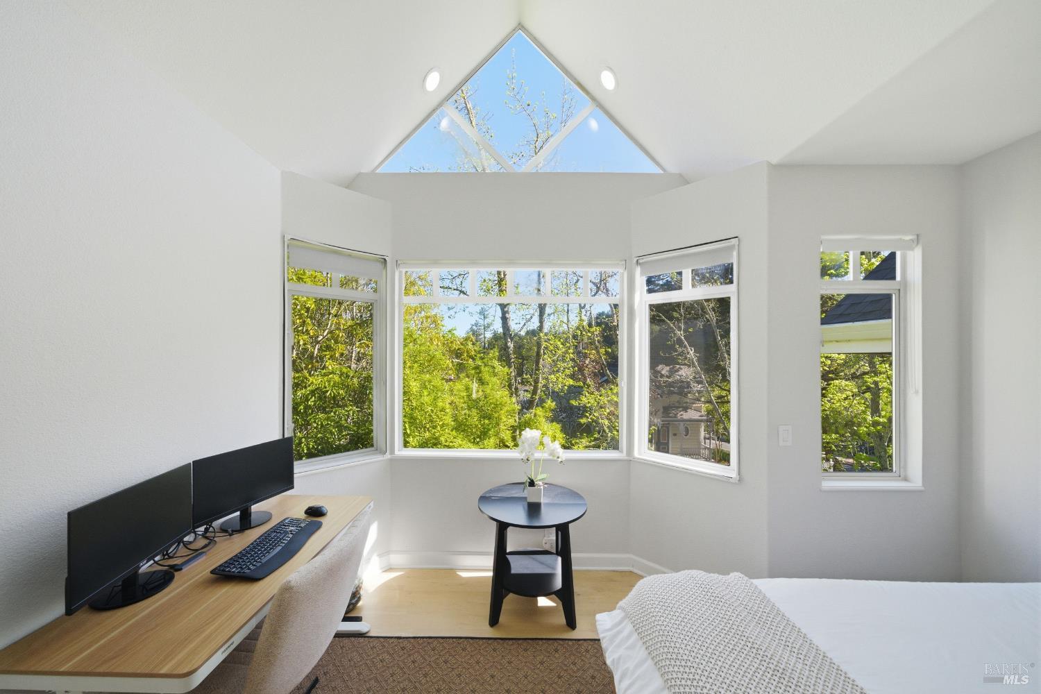 Detail Gallery Image 28 of 50 For 29 Bayview Ave #3,  Mill Valley,  CA 94941 - 2 Beds | 2 Baths