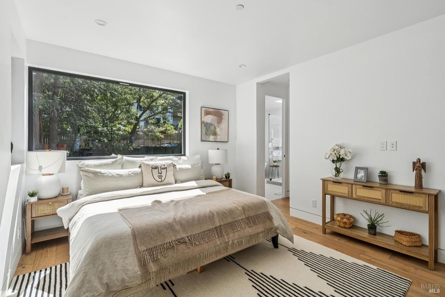 Detail Gallery Image 45 of 88 For 93 Magnolia Ave, Larkspur,  CA 94939 - 3 Beds | 3 Baths