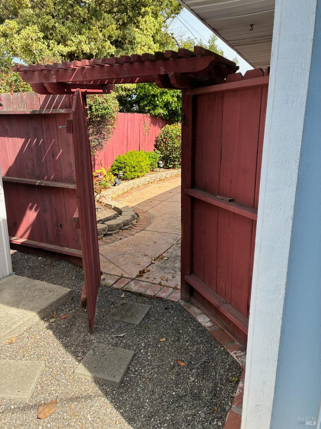 Detail Gallery Image 33 of 38 For 300 Begonia Blvd, Fairfield,  CA 94533 - 4 Beds | 2 Baths