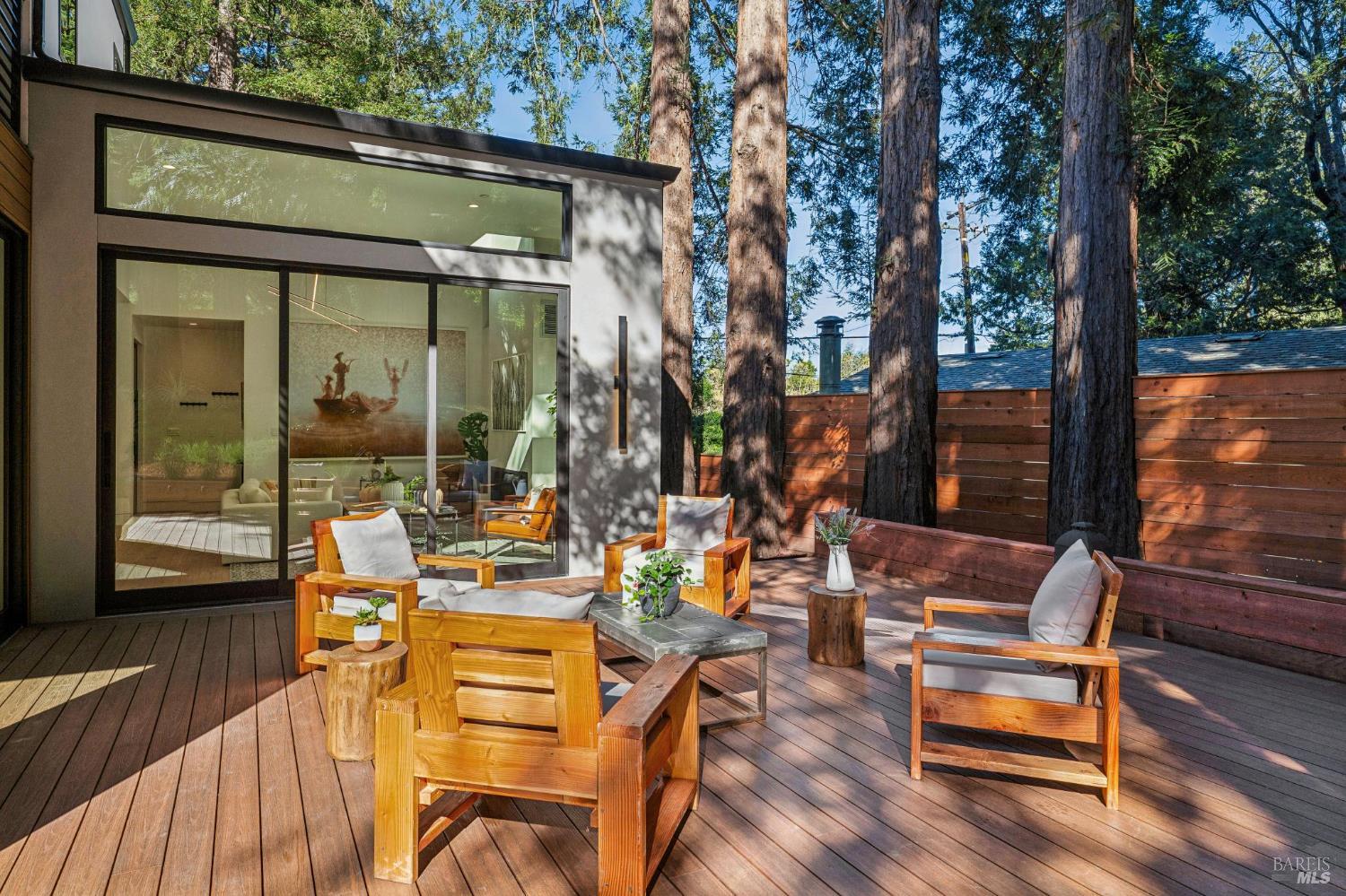 Detail Gallery Image 12 of 88 For 93 Magnolia Ave, Larkspur,  CA 94939 - 3 Beds | 3 Baths