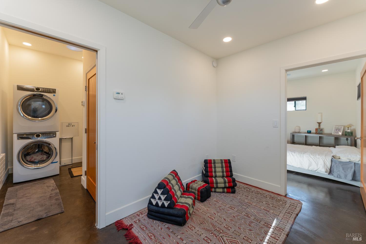 Detail Gallery Image 17 of 39 For 902 Helen Ave, Ukiah,  CA 95482 - 1 Beds | 1 Baths